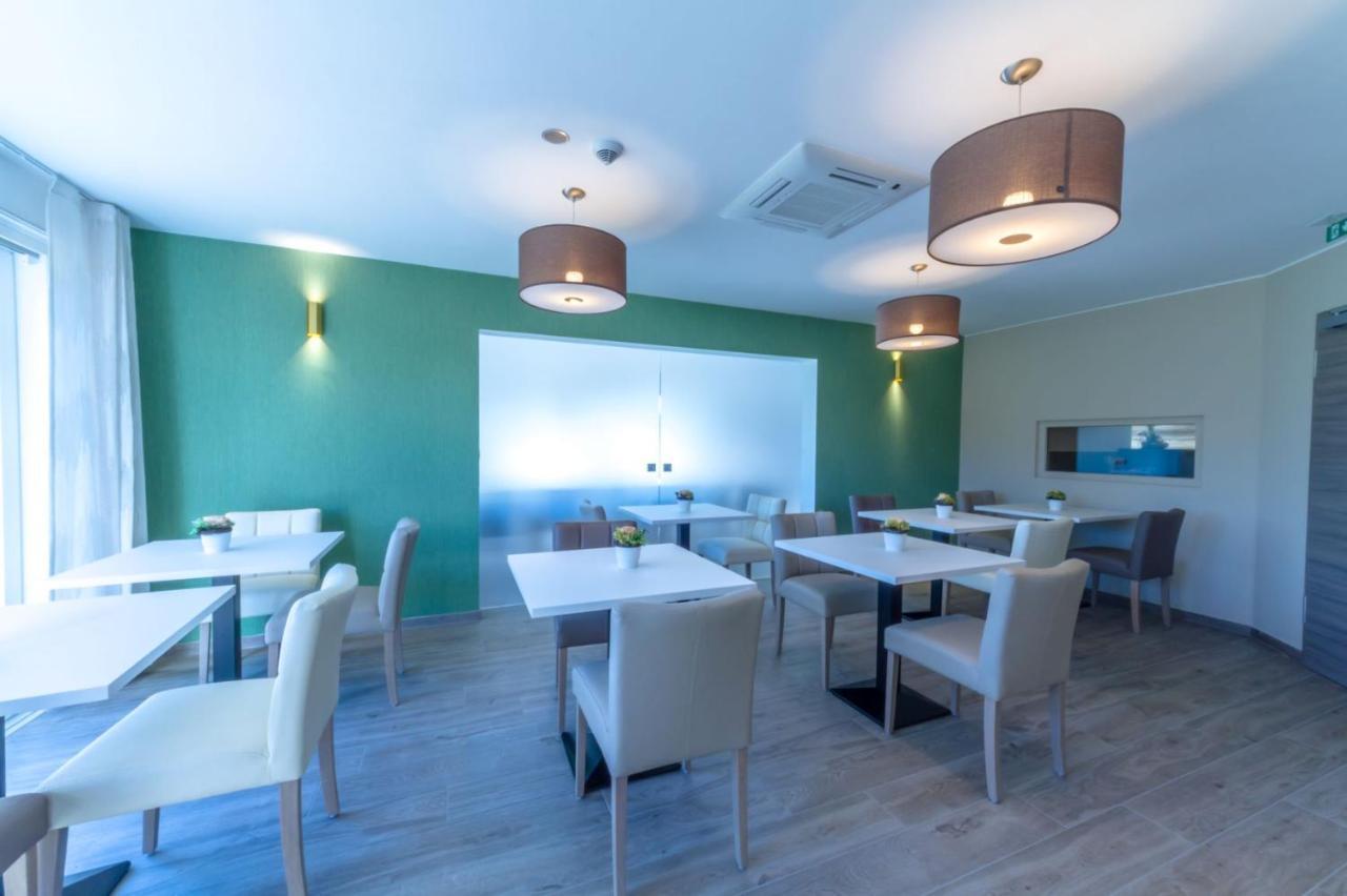 Manavahotel 赫尔斯塔尔 外观 照片